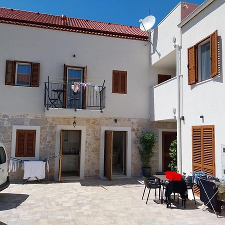 Apartments Miamare 2 Primošten Exterior foto